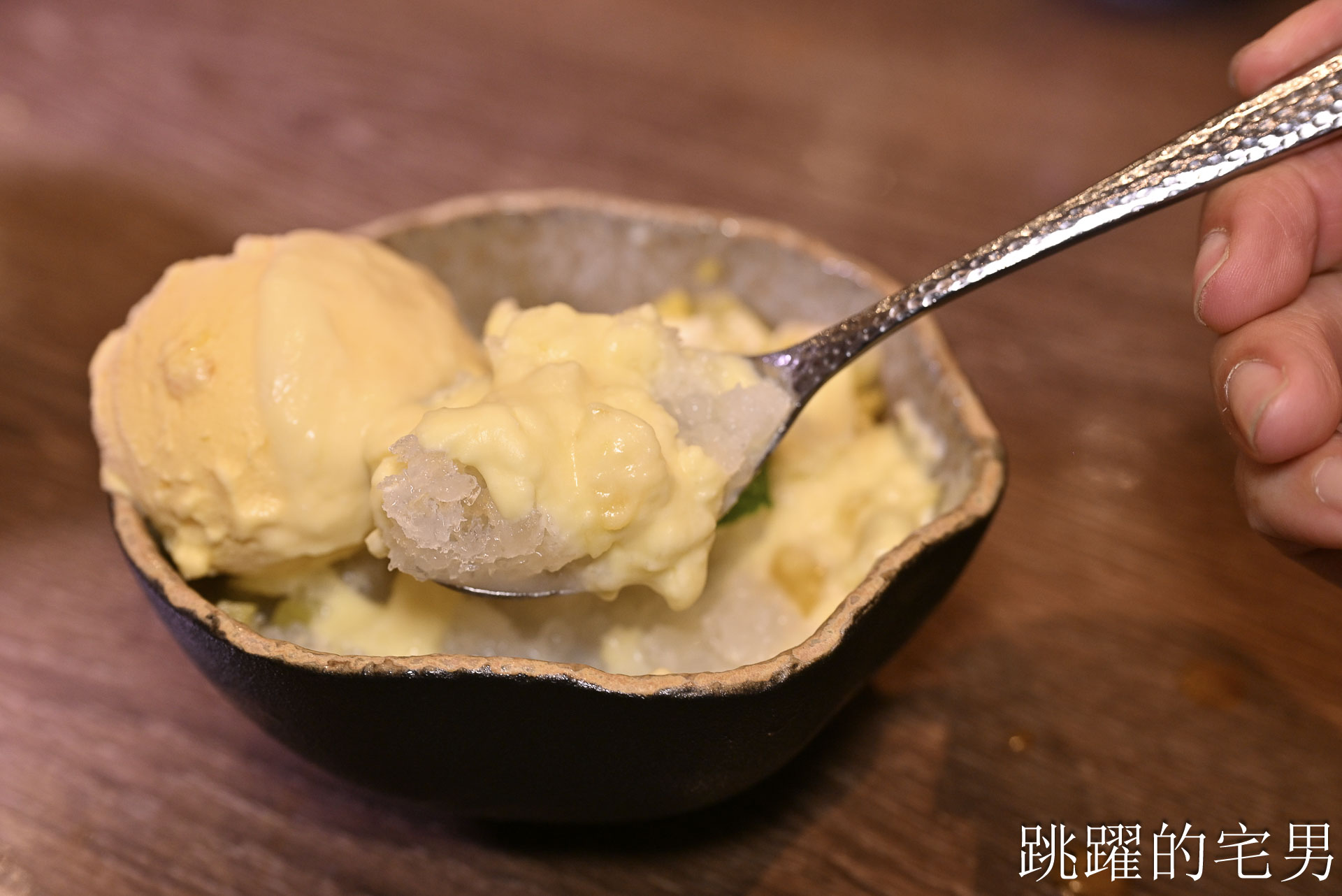 [新莊美食]NARA Thai Cuisine 泰式料理(新北新莊宏匯店)-新北米其林推薦泰國料理餐廳，空間質感好