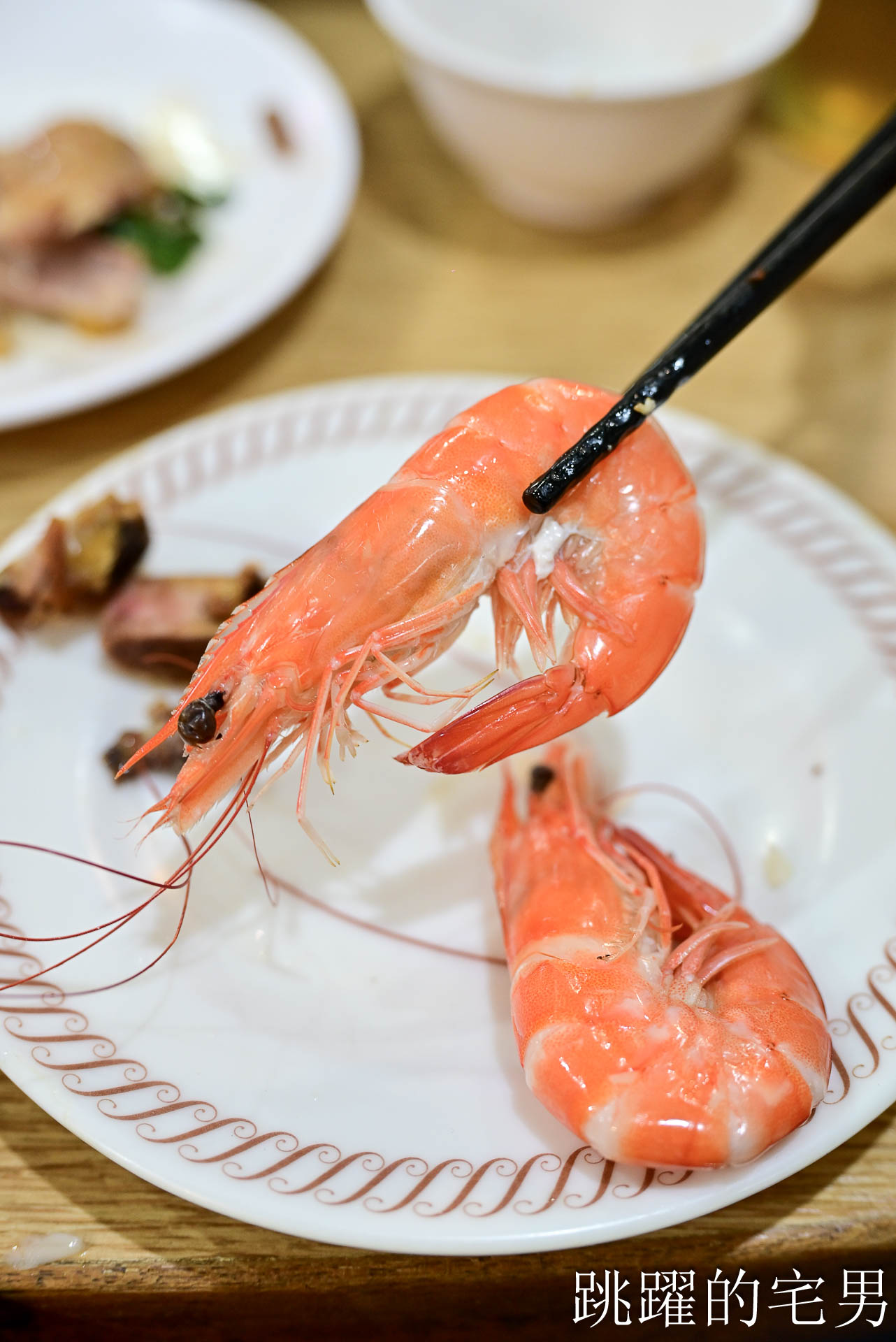 [大安區熱炒]日海海鮮店-這家台北熱炒好吃到續點27道菜?!  牛小排超級美味，捷運科技大樓站美食推薦，台北海產店推薦