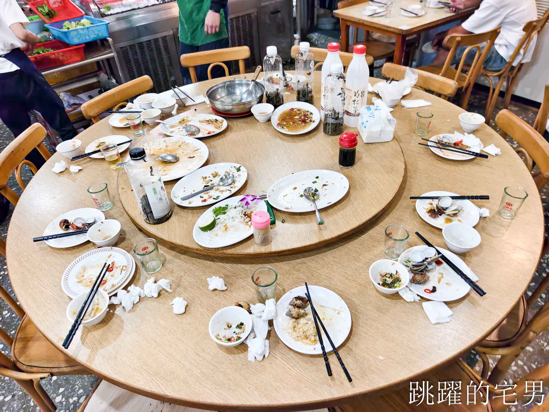 [大安區熱炒]日海海鮮店-這家台北熱炒好吃到續點27道菜?!  牛小排超級美味，捷運科技大樓站美食推薦，台北海產店推薦