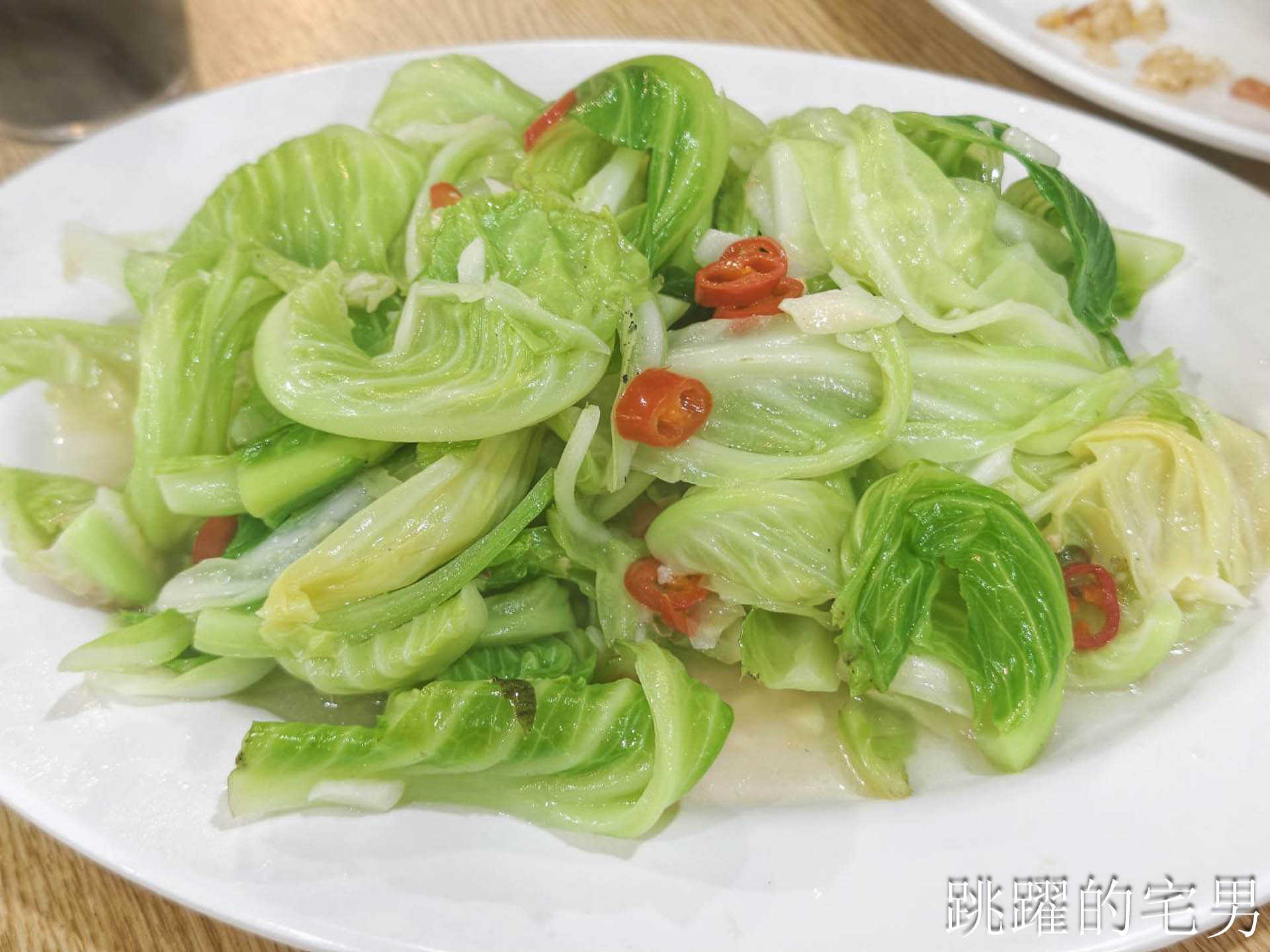 [大安區熱炒]日海海鮮店-這家台北熱炒好吃到續點27道菜?!  牛小排超級美味，捷運科技大樓站美食推薦，台北海產店推薦