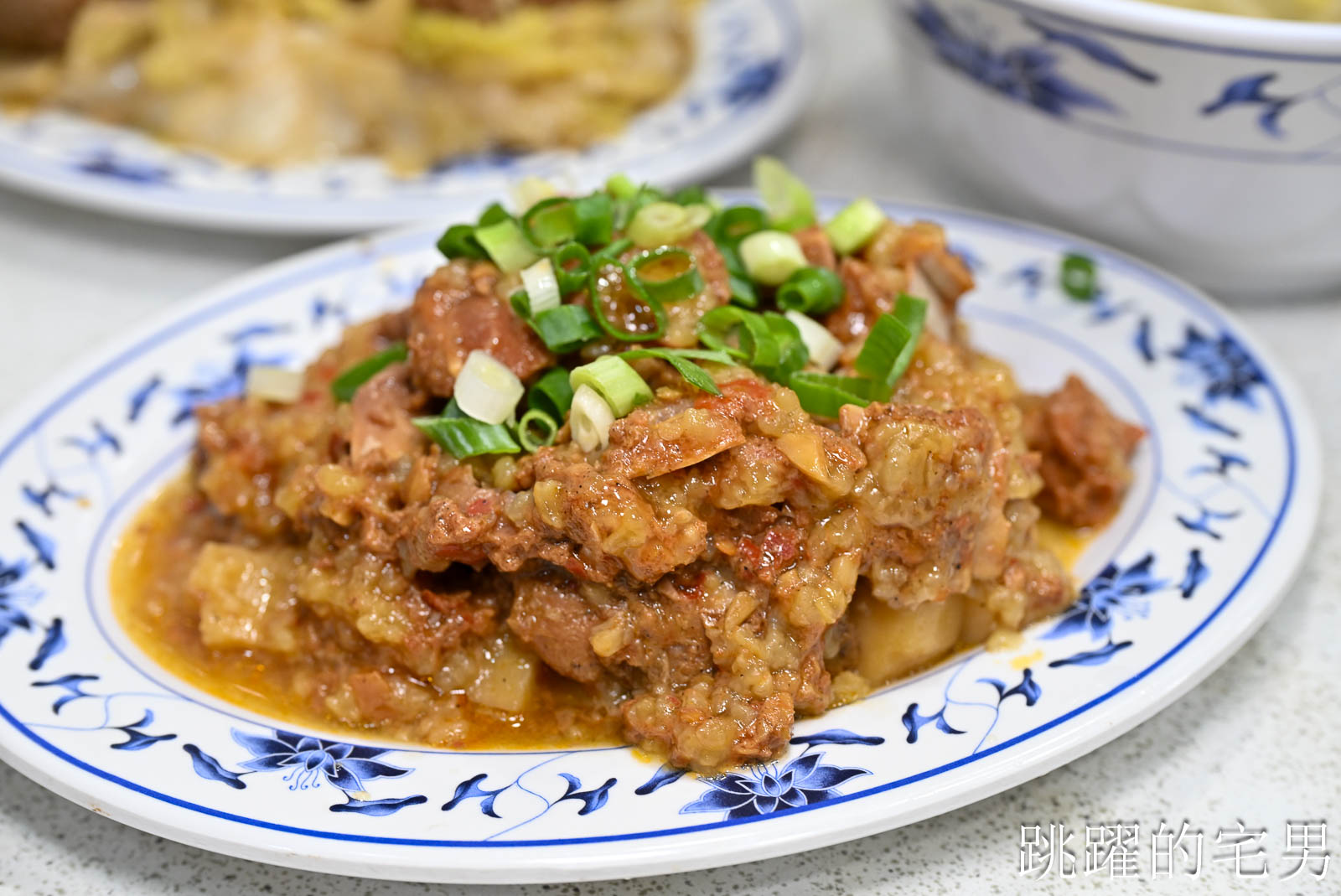 [大安區美食]忠南飯館-1個人300元吃到撐，60年台北眷村菜真的有夠下飯! 忠南飯館必點梅干扣肉、紅燒獅子頭，老闆推薦神菜居然沒點到很後悔，忠孝復興站美食