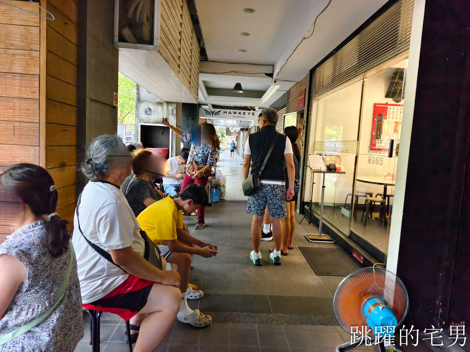 [大安區美食]忠南飯館-1個人300元吃到撐，60年台北眷村菜真的有夠下飯! 忠南飯館必點梅干扣肉、紅燒獅子頭，老闆推薦神菜居然沒點到很後悔，忠孝復興站美食