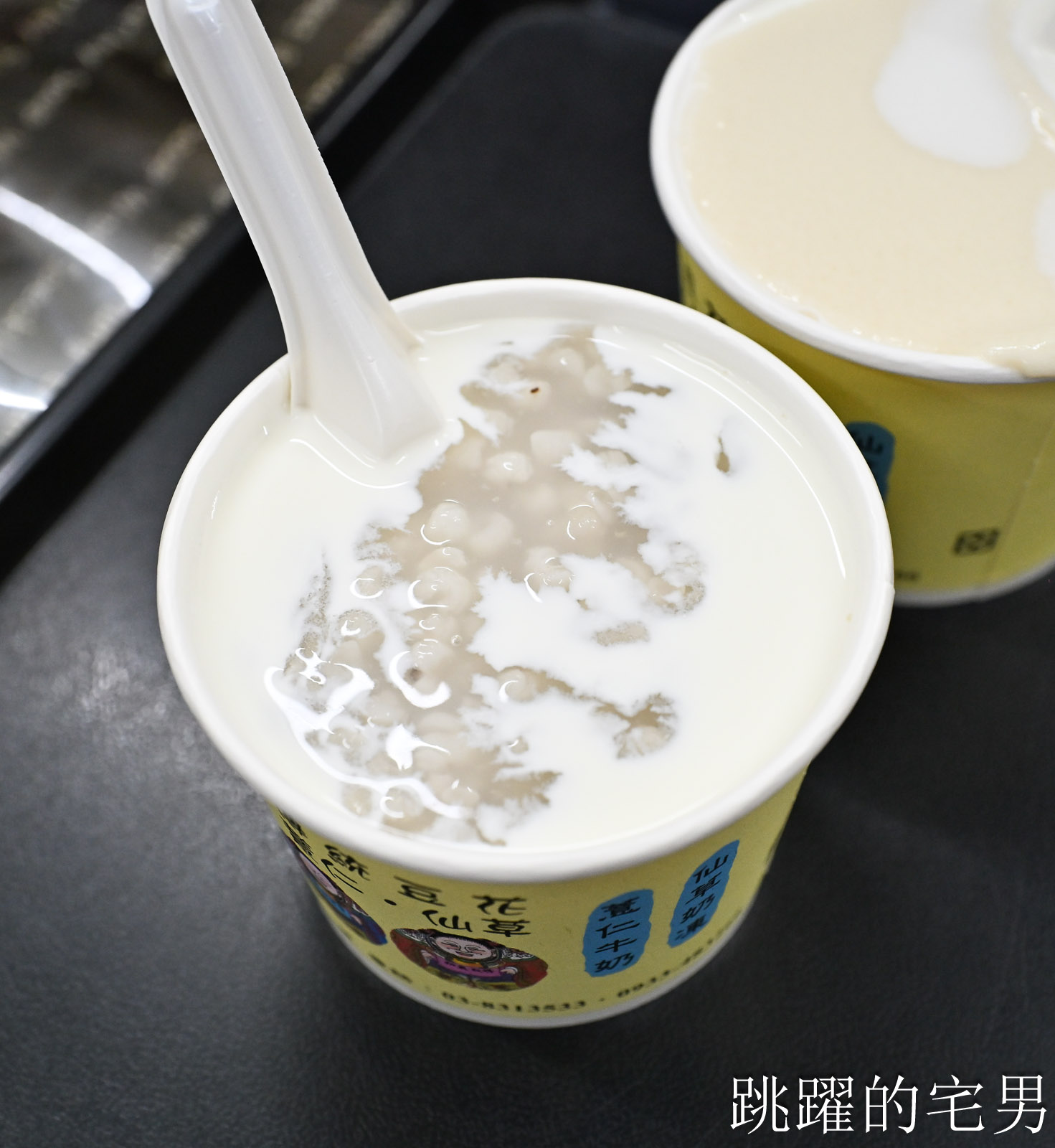 [花蓮甜點]蔡記豆花-近30年花蓮老店，薏仁牛奶真的好吃，招牌仙草奶凍，薏仁豆花推薦