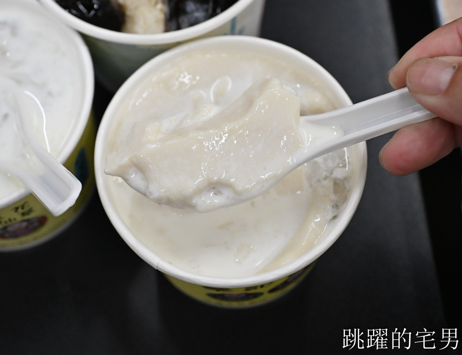 [花蓮甜點]蔡記豆花-近30年花蓮老店，薏仁牛奶真的好吃，招牌仙草奶凍，薏仁豆花推薦