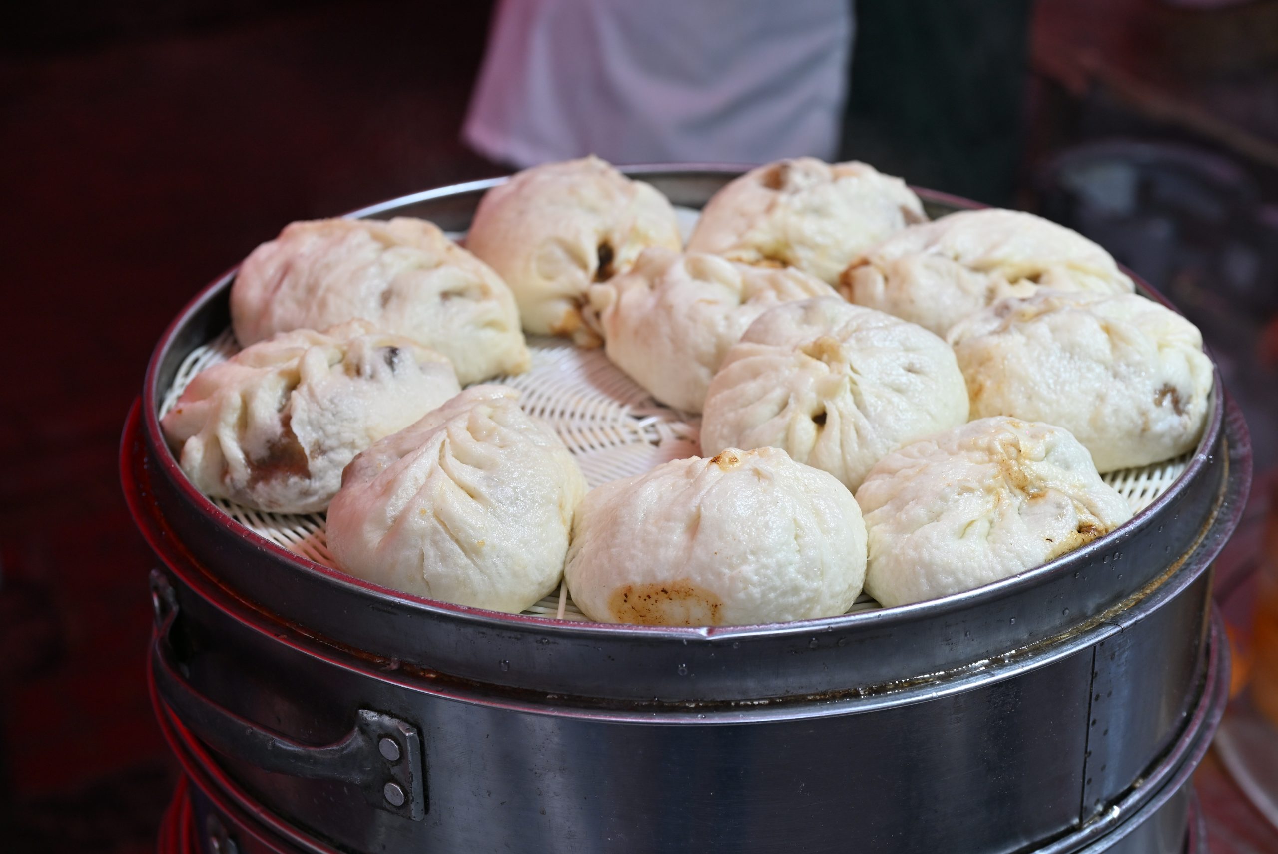 [哈爾濱美食]第一次逛東北早市！東北幣驚呆我，包子居然只要1元？哈爾濱紅磚街早市物價太驚人