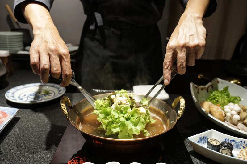 [台北大安區美食]蘭亭和牛極緻鍋-職人桌邊服務 品嚐日本A5黑毛和牛海鮮頂級滋味