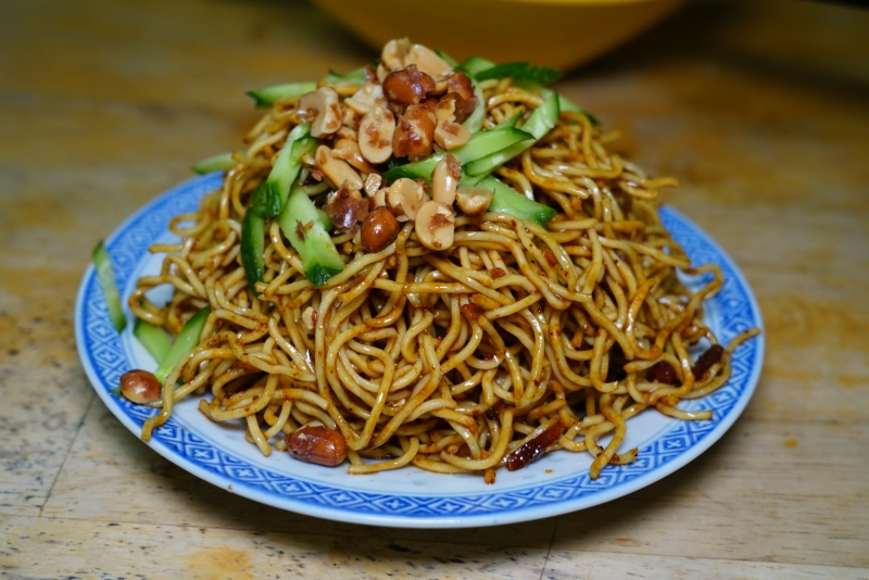 [花蓮吉安美食]重慶小麵川味熱炒-酸辣粉超對味 下午不休息有營業