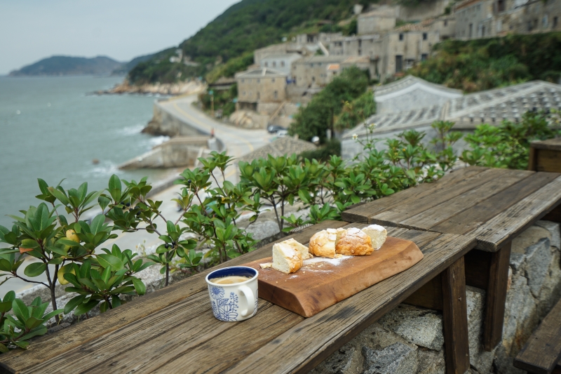 [馬祖自由行]腳踏無人沙灘 俯瞰島嶼風景 自由浪漫芹壁下午茶 北竿一日行程 租車 午餐 景點收錄