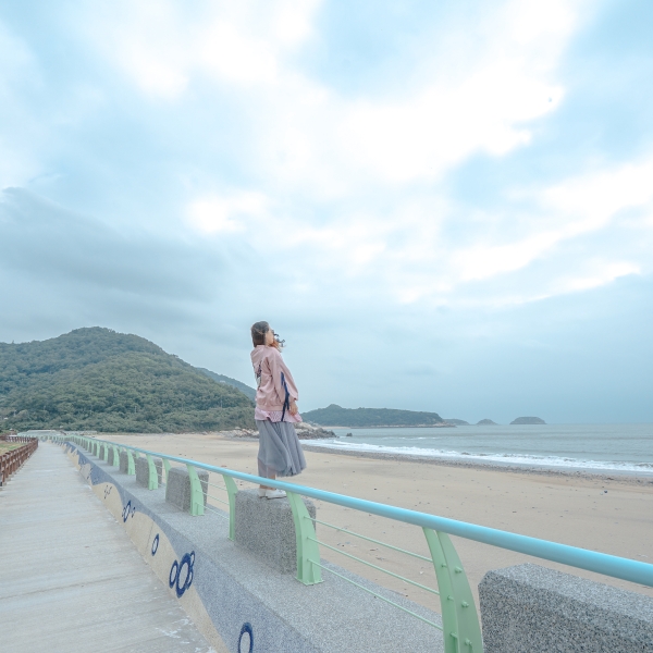 [馬祖自由行]腳踏無人沙灘 俯瞰島嶼風景 自由浪漫芹壁下午茶 北竿一日行程 租車 午餐 景點收錄