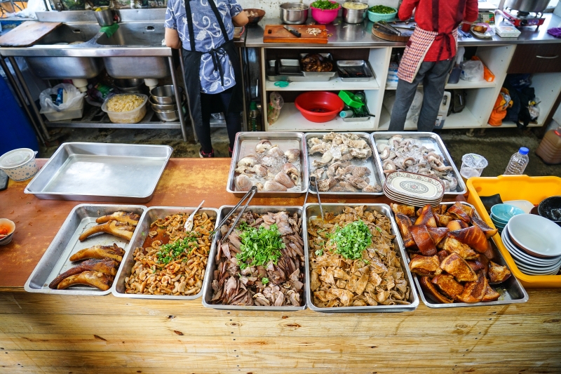 [花蓮吉安美食][影片]慶豐麵店-這家獨特煙燻小菜太美味! 必吃三角肉、豬尾巴、豬肝! 花蓮美食推薦 花蓮VLOG