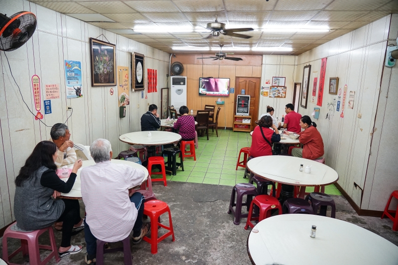 [花蓮吉安美食]慶豐麵店-這家獨特煙燻小菜太美味  必吃三角肉 豬尾巴 豬肝 太晚來就沒有啦 花蓮美食推薦