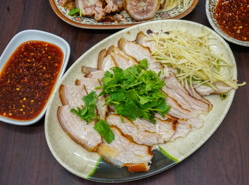 [花蓮吉安美食]慶豐麵店-這家獨特煙燻小菜太美味  必吃三角肉 豬尾巴 豬肝 太晚來就沒有啦 花蓮美食推薦