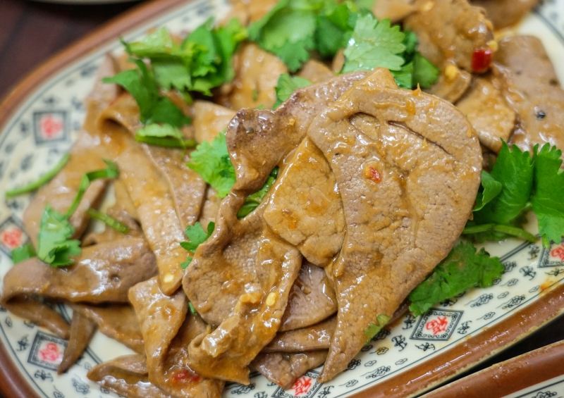 [花蓮吉安美食]慶豐麵店-這家獨特煙燻小菜太美味  必吃三角肉 豬尾巴 豬肝 太晚來就沒有啦 花蓮美食推薦