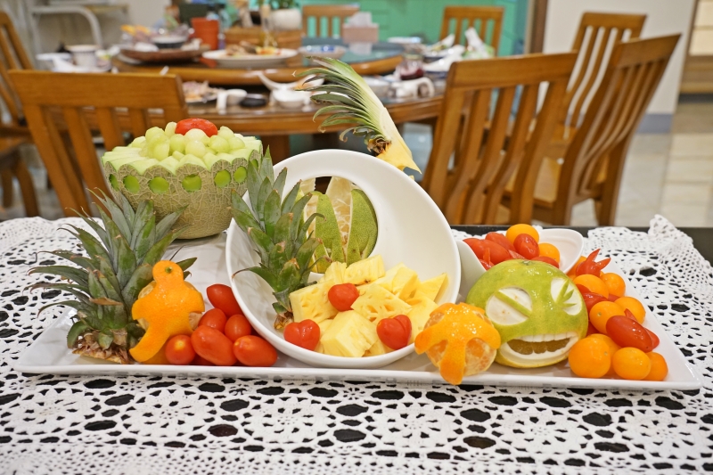 [桃園旅遊住宿]林園居民宿享用小農無菜單美食 還能享受挖地瓜農家趣 一級棒農場免費體驗撿雞蛋親子同樂 無農藥水野菜健康安心  桃園大園溪海休閒農業區