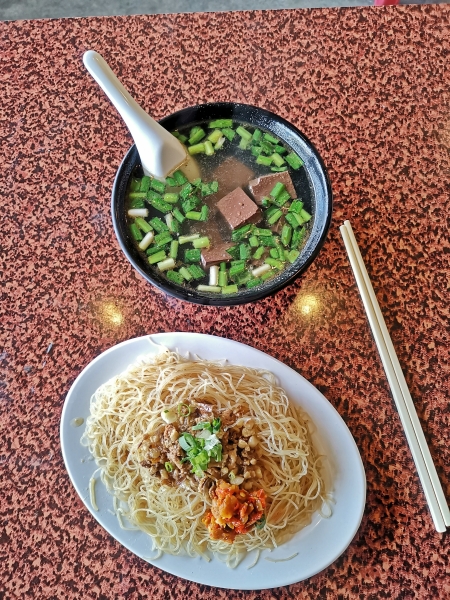 [花蓮美食]1+3訪庄腳人早午餐-炒麵必吃 早上5點到下午1點  花蓮早餐推薦