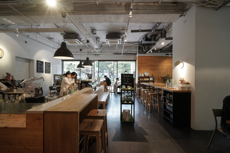 [松江南京咖啡廳]Fika Fika Cafe-北歐生活風格咖啡廳喝著冠軍咖啡享受慵懶時光  中山區咖啡廳推薦