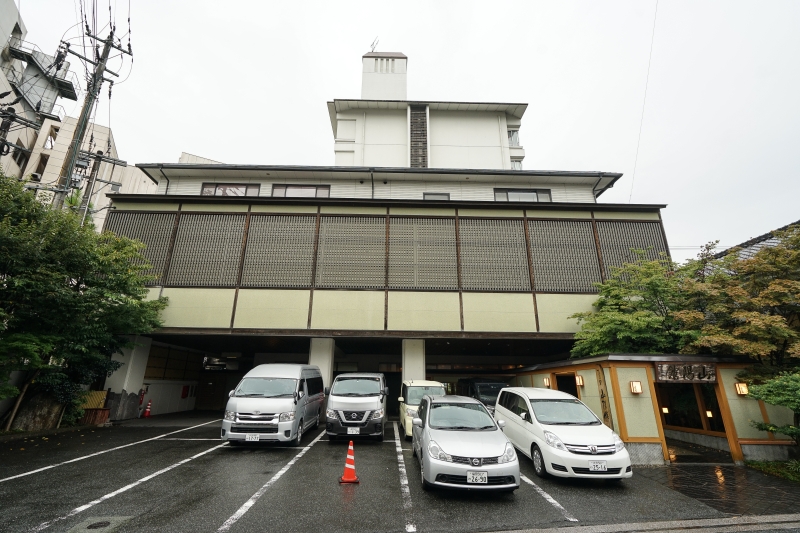 [日本九州大分住宿]ひなの里山陽館-坐上屋型船欣賞河上美景邊吃晚餐 日田温泉旅館一泊二食  山陽館雛之鄉酒店