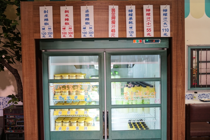 [花蓮美食]不用出火車站也能喝到佳興檸檬汁 新城太魯閣火車站-佳興冰菓室分店