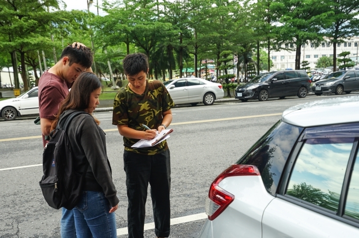 [2019花蓮租車推薦]行易租車-花蓮火車站附近租車  出發前車輛檢查仔細 滿油出發真安心  提供機車汽車出租