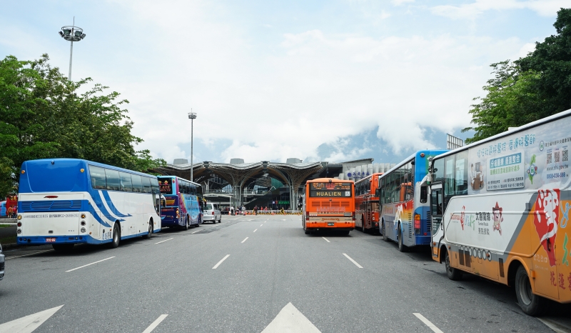 [花蓮租車推薦]行易租車-花蓮火車站附近租車  出發前車輛檢查仔細 滿油出發真安心  提供機車汽車出租