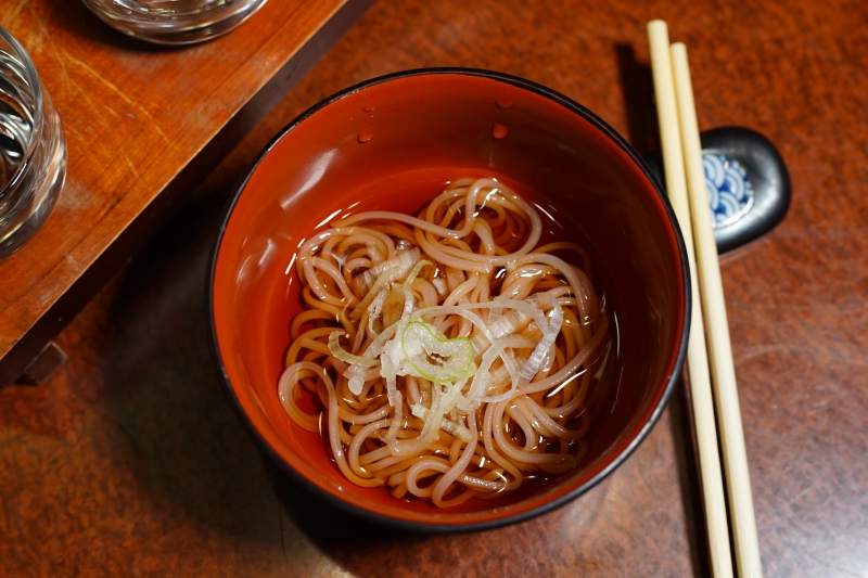 [日本秋田美食]比內地雞串燒、雞肉丸子超級好吃 烤米棒火鍋 秋田必吃鄉土料裡- 酒季亭比内や 秋田店(秋田市居酒屋)