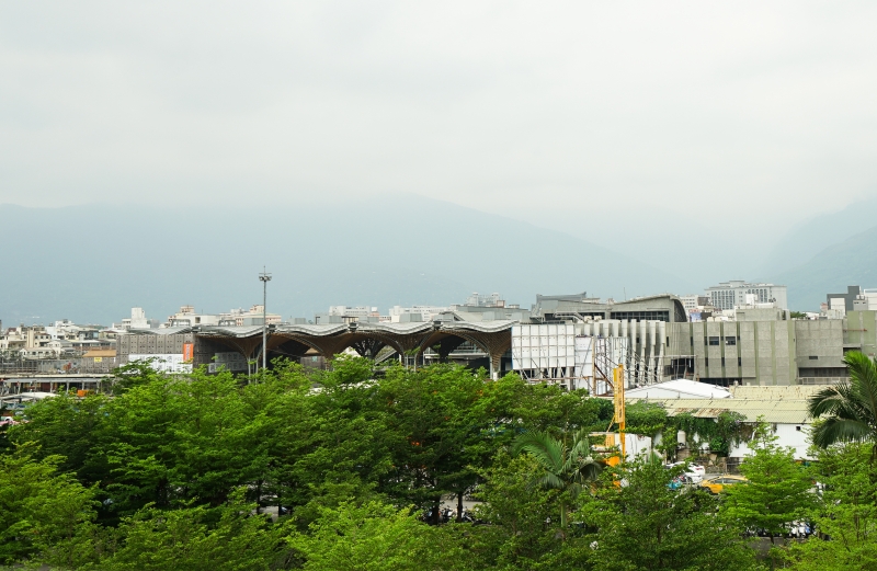 【2019花蓮火車站住宿推薦】蘋果樹花蓮市民宿-離花蓮火車站步行3分鐘 房間乾淨寬敞，花蓮平價民宿推薦 花蓮市民宿