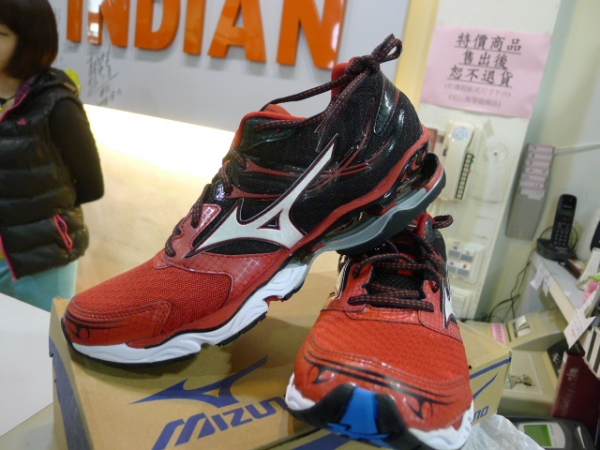 [鞋測] Mizuno Wave Creation 14 ∞ 體重絕對是壓力 @跳躍的宅男