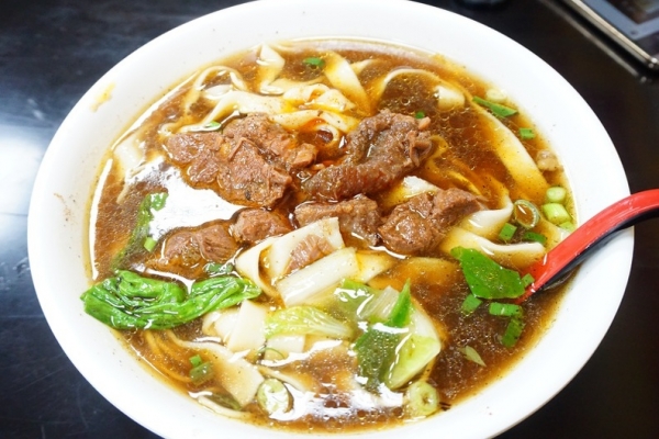 [台北][松山新店線大坪林站]黑人牛肉麵 @跳躍的宅男