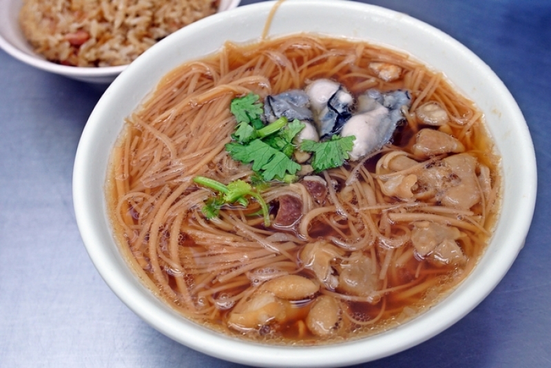 [台北捷運松山站]東發號蚵仔麵線-饒河街夜市百年老店 清湯麵線完全打到我的味蕾!真的太好吃啦! @跳躍的宅男