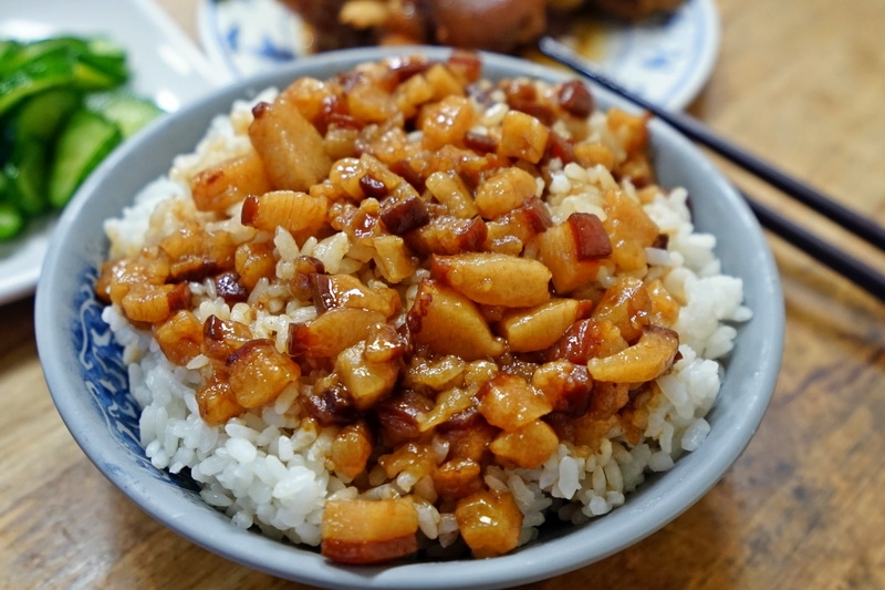 [花蓮美食]和平肉羹-魯肉飯是我喜歡的類型，還有賣豬腳麵線喔 @跳躍的宅男