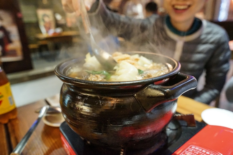 [花蓮美食]八大戶燒烤-羊肉爐必點，天冷晚餐宵夜好選擇 @跳躍的宅男