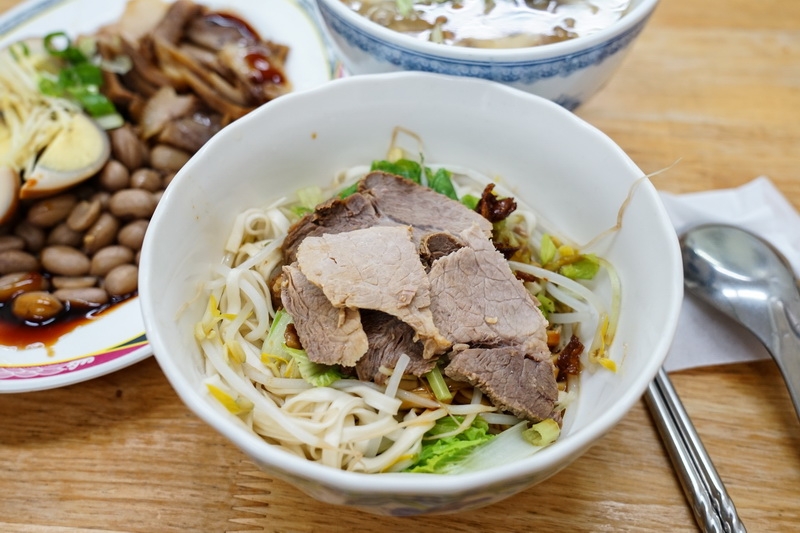 [花蓮美食]玉里馬蓋先美食-鄰近玉里火車站 大推乾麵加肉羹湯 @跳躍的宅男