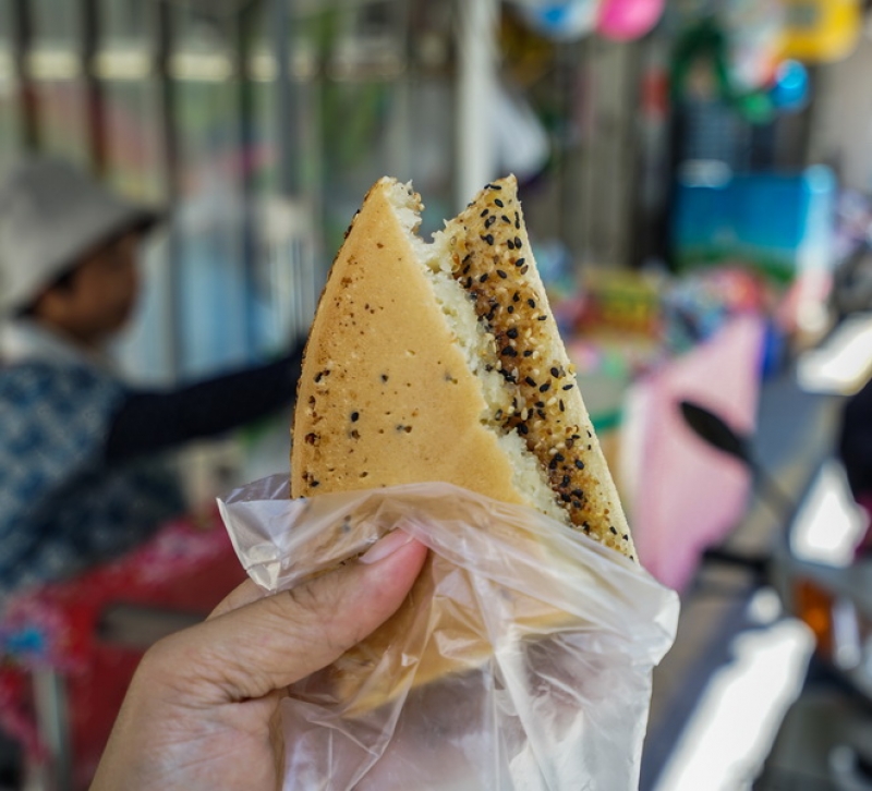 [花蓮美食]終於找到這種古早味煎餅-復興街石頭餅 @跳躍的宅男